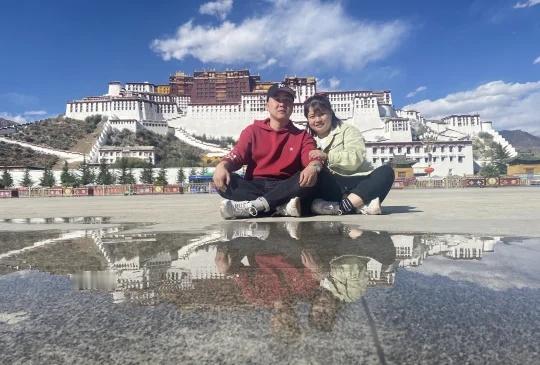 蓝松鼠，我的梦想也一直在路上
这是青春啊，这更是你年少时的光阴
期待下次，可以带