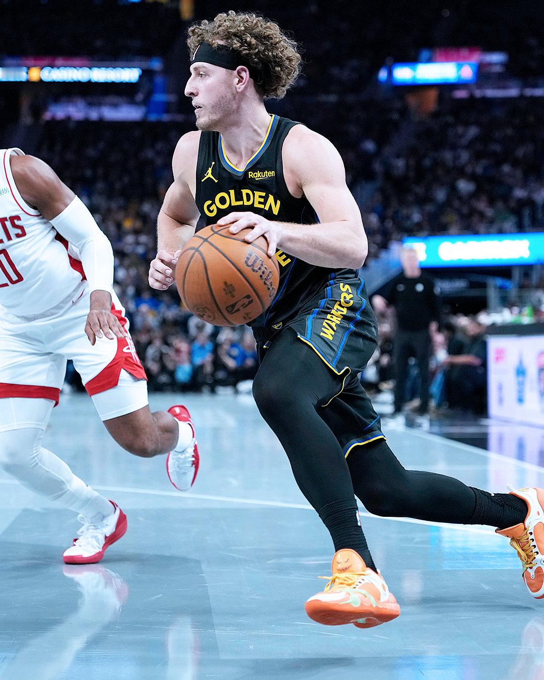 波奇姆斯基14分，4篮板，2助攻，1抢断。火箭vs勇士