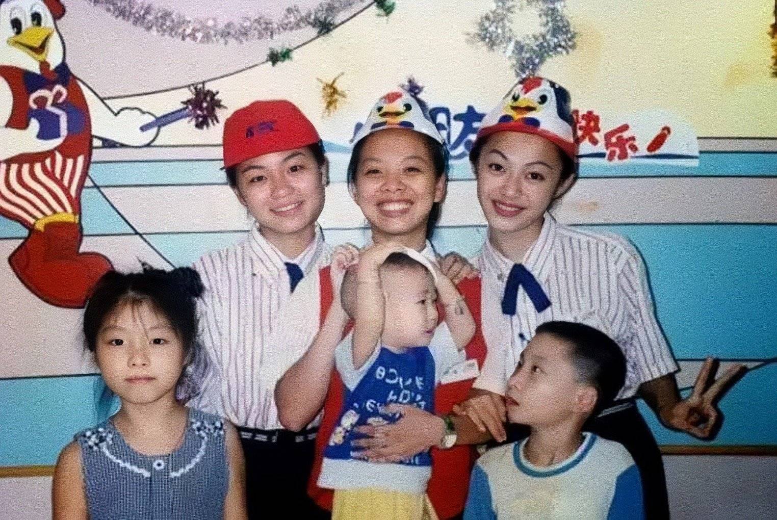 姚晨18岁在肯德基打工时的样子 