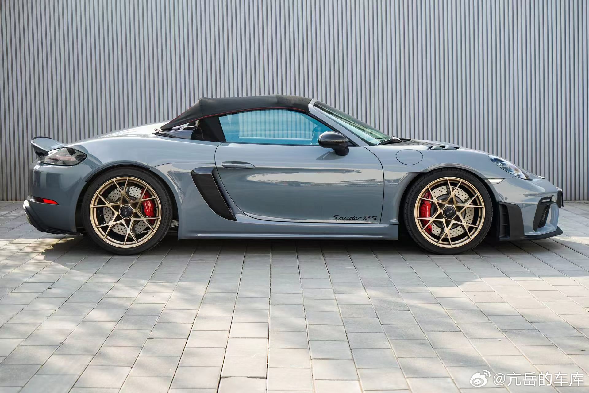 又给兄弟们弄了个好玩意：2024 718spyderRs 2300km 原漆 【