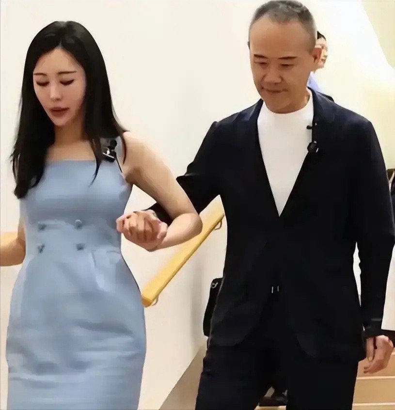 “老夫少妻”有多难！田朴珺都开始嫌弃王石了，25亿资产换不来真心…… 