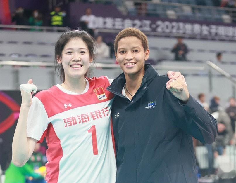 【女排世俱杯瓦基弗锁定B组第一】
2023杭州女排世俱杯小组赛收官日
先进行的B