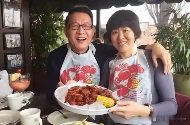 半路夫妻也有感情好的了，他们是怎么做到的？