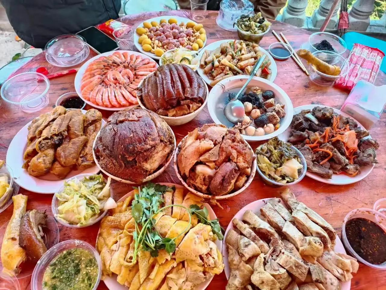 广西，钦州农村的酒席。这在全国算什么水平？