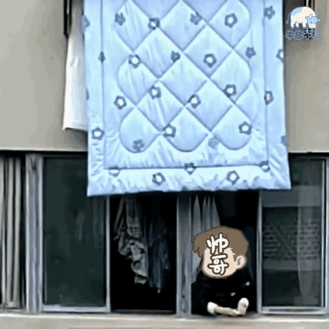 现在谁还这样晒被子啊