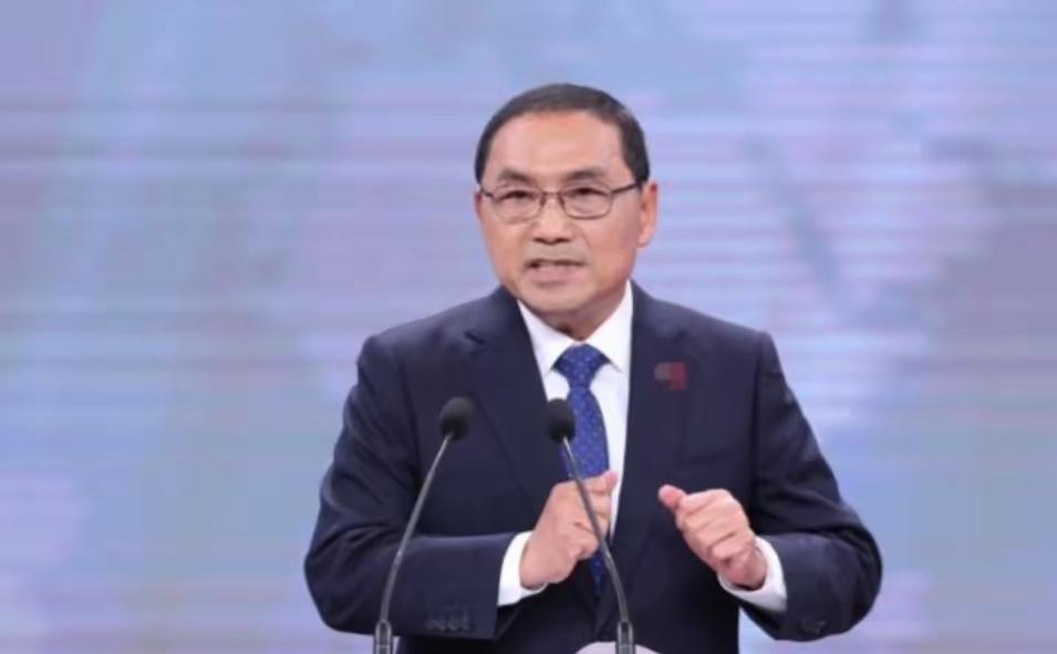 侯友宜又站出来了
2026年4月，台湾政坛又掀起一阵涟漪。本来赖清德计划“出访”