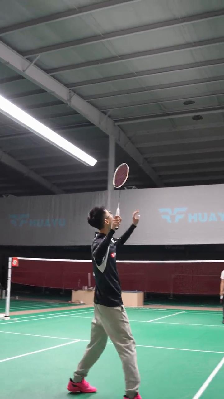 重劈进阶。
想要打出这种爆劈、重劈的效果，首先不要学手上怎么做，先要学身体怎么转