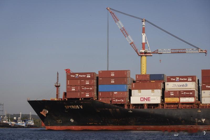 在如今这个新格局事态下，国际形势变幻莫测，山海关作为重要的关隘，其未来承载着更多