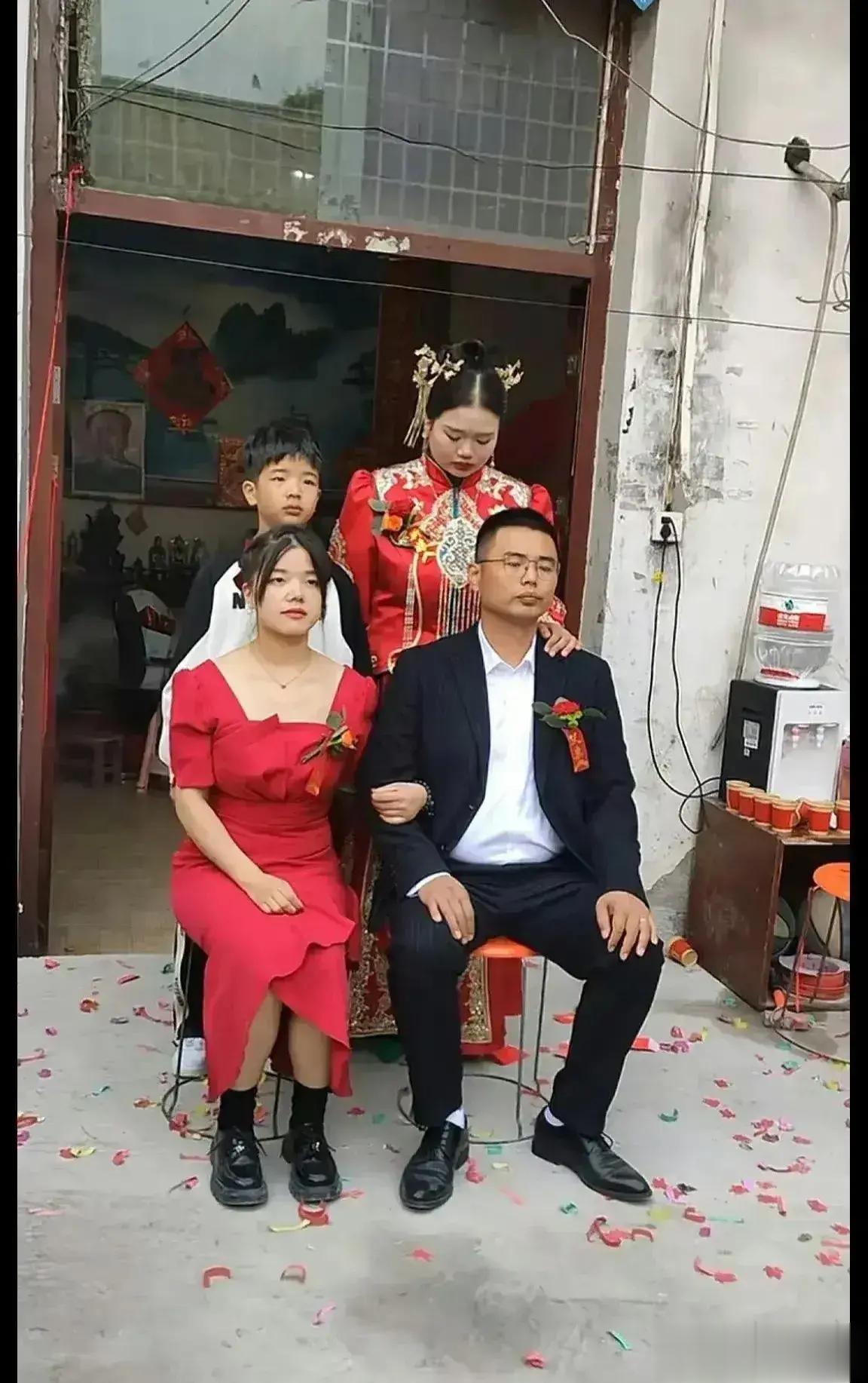 到底谁是新娘，一头雾水？ ​​​