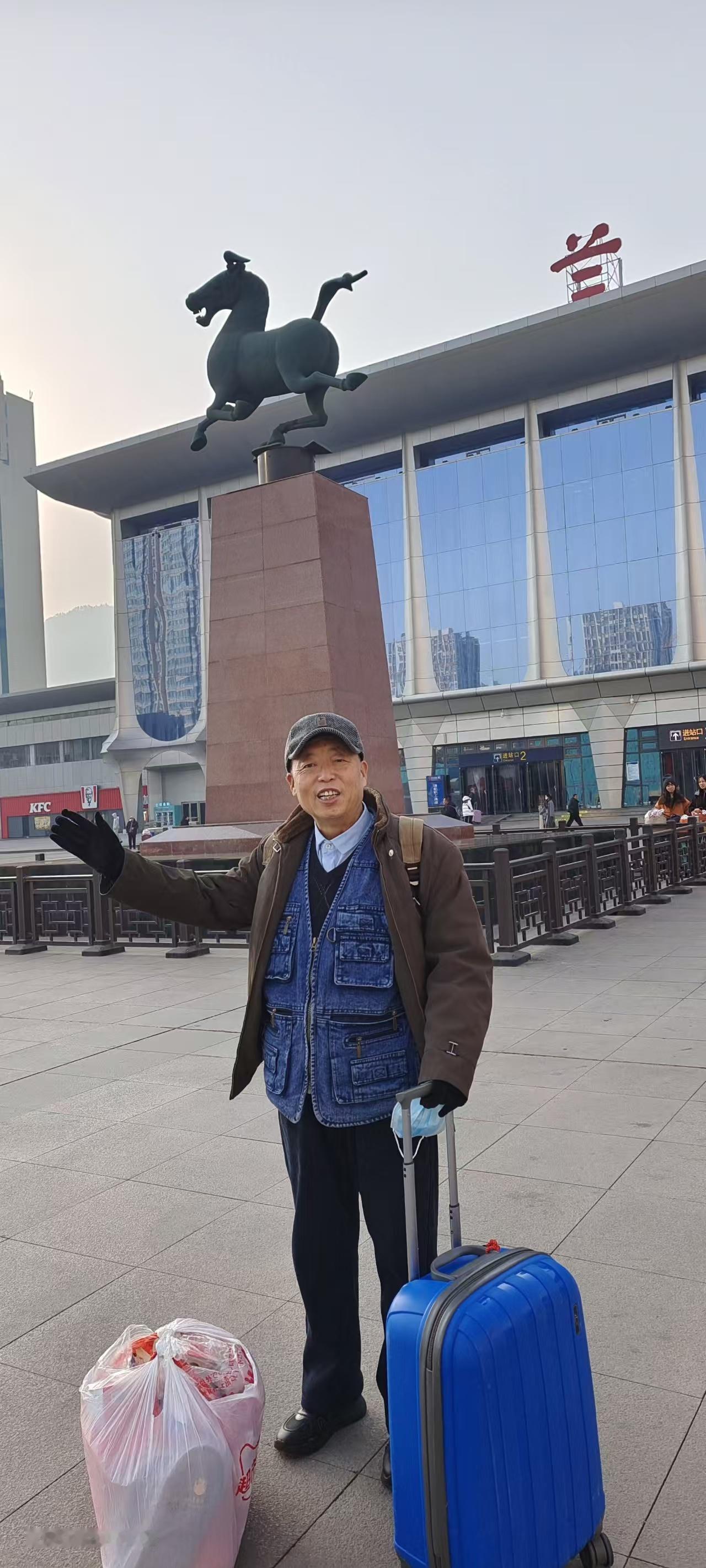 2025​​年末广东游之二：

​一路暖阳到天水
​武昌过后尽“开颜”
​
​记