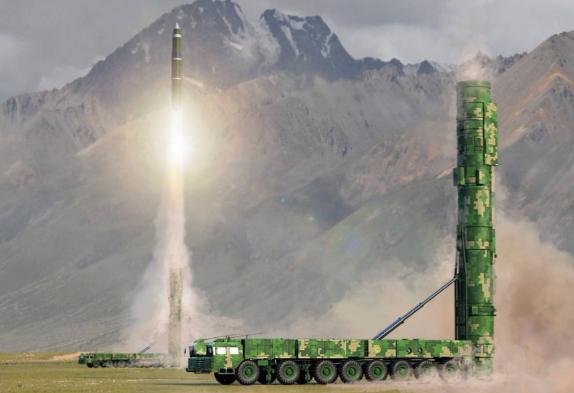 中国之所以跳过“东风-51”而直接公开“东风-61”，不是东风51研发失败，也不