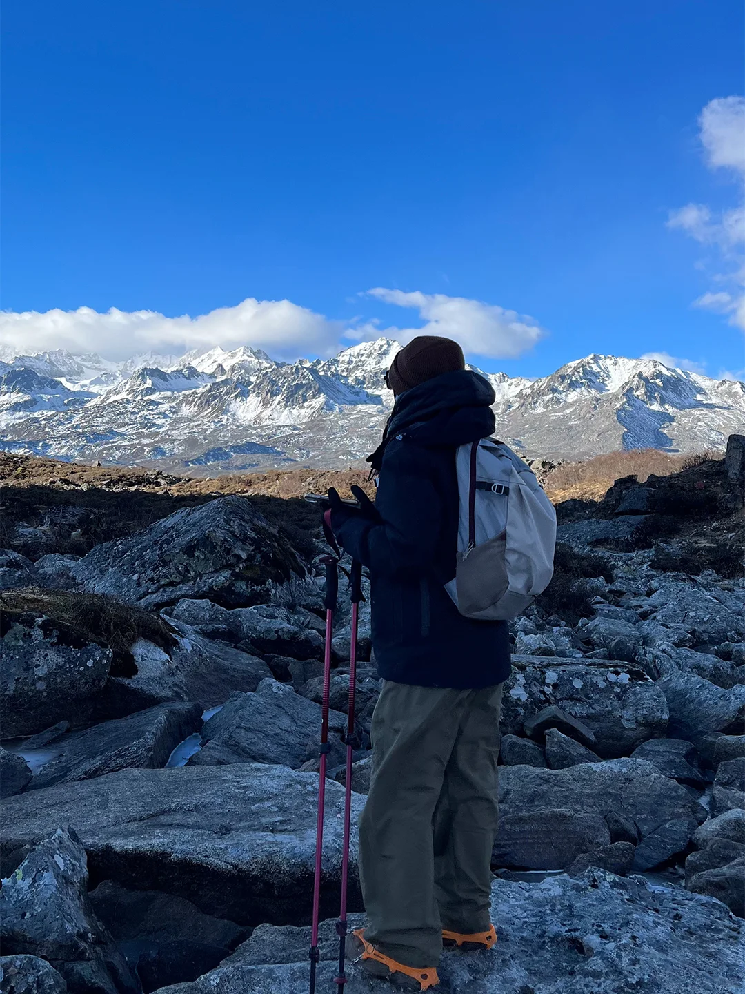 小众秘境徒步，在野马海子看到了日照金山