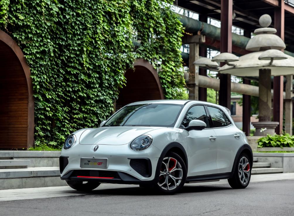 是不是有点太过自信了？

欧拉好猫GT上市，售价14.38-15.38万，续航4