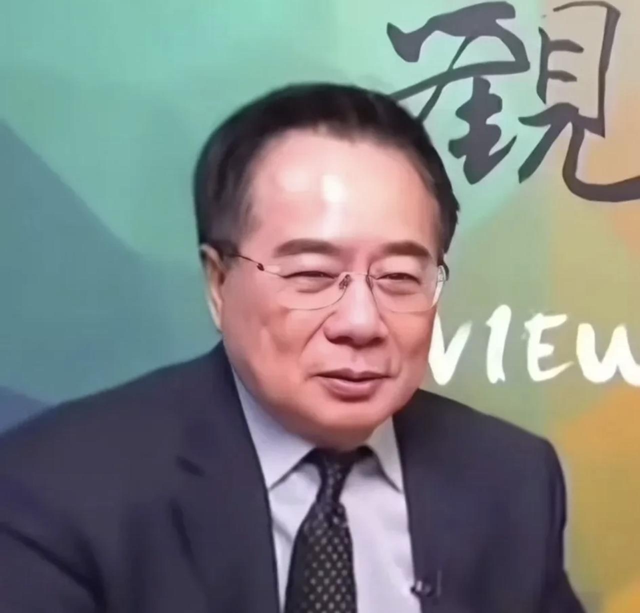 我不明白，这个蔡正元对自己是个什么定位！？在台湾动不动建议这个，建议那个，但是没