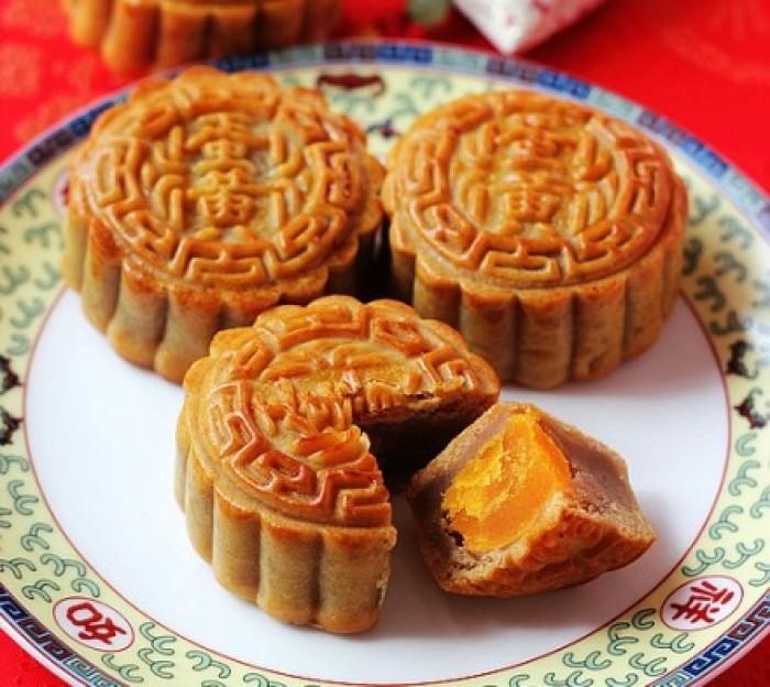 中秋吃月饼，是我国中秋佳节的一个民族传统。可是，不知道你发现没有，现在喜欢吃月饼
