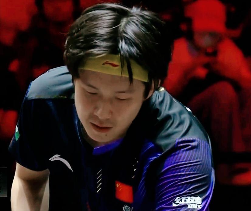 坏了！王楚钦要被林德爆冷吗？
感觉林德搓球的旋转，
王楚钦还是吃不准，
有些可惜