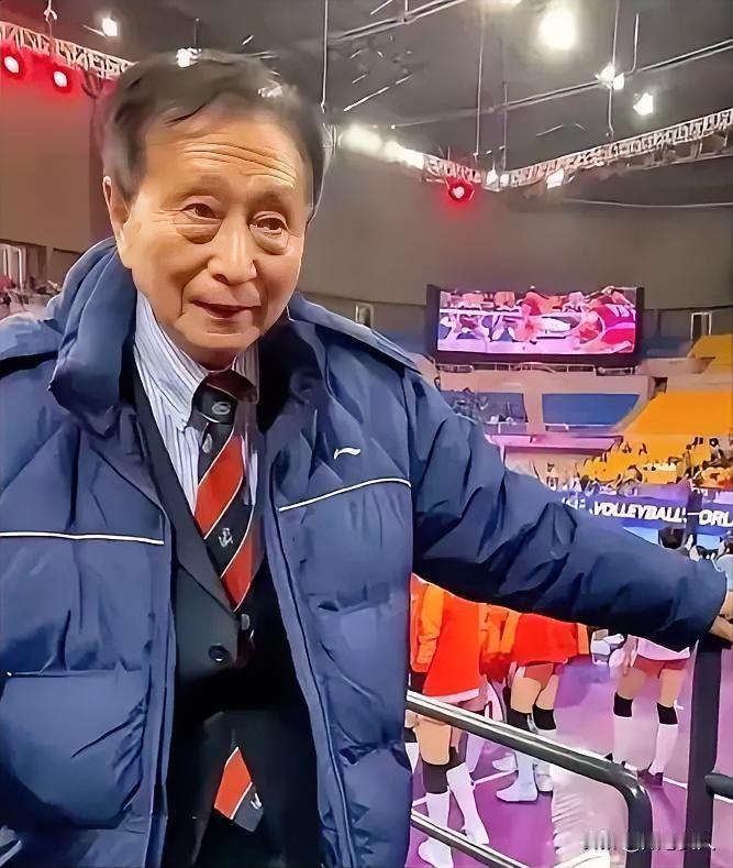 看完87岁宋世雄的晚年，我妈一句话戳醒了望子成龙的父母：孩子太有出息，未必是好事