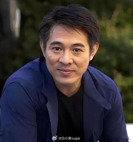 李连杰说别轻易转行卖汉堡封神比喻：李连杰清醒道出，饺子与汉堡各有受众，守住本心深