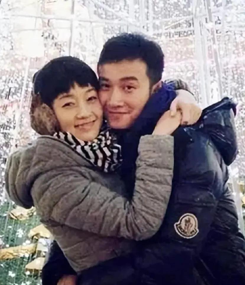 不管他俩的感情经历了怎样的风雨，始终没感觉他俩离得有多远，不管他俩以后发展如何 