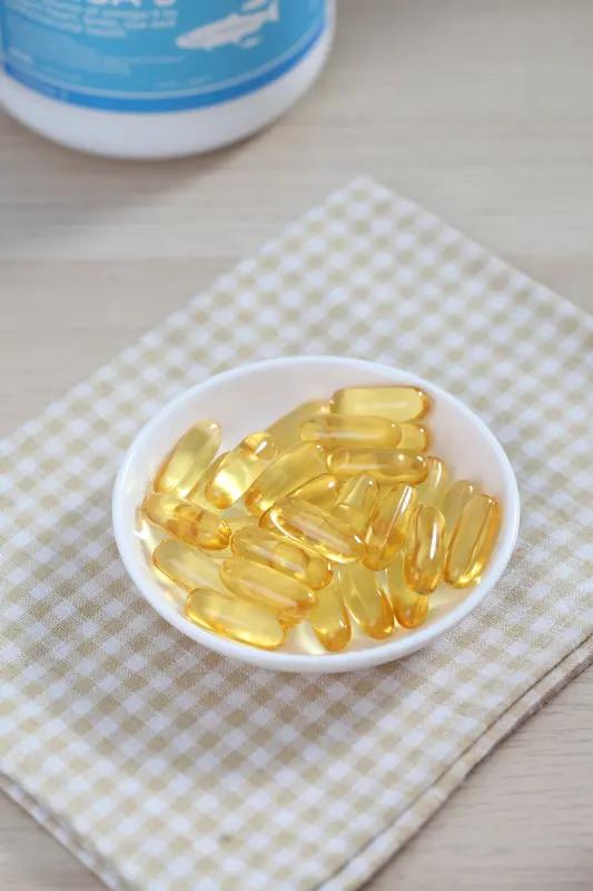 最近爆单的“神级鱼油”居然是植物油，这可真是大雷啊！好多人买鱼油是冲着它富含的O