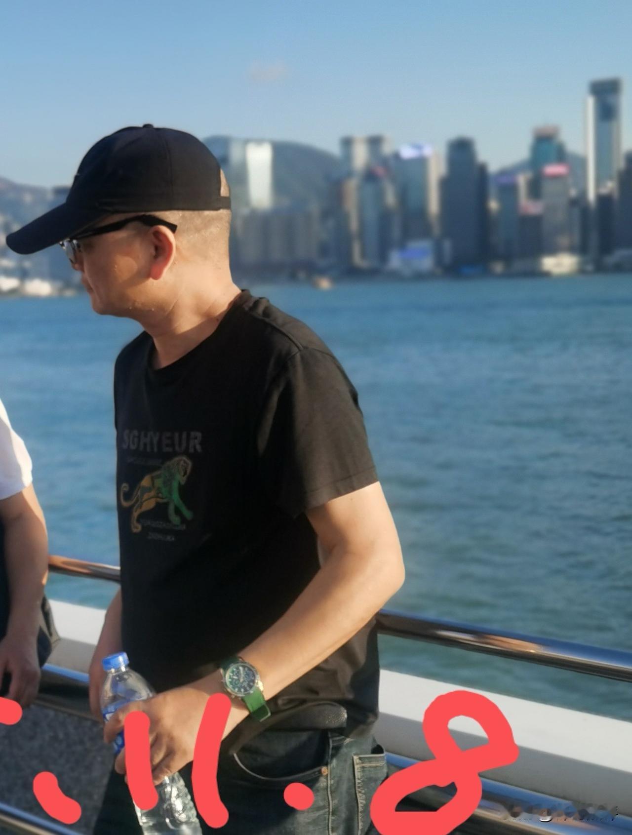 我的拔牙经历
为什么我要写这个事呢？因为我特别怕拔牙！第一，它要打针，麻药针，扎