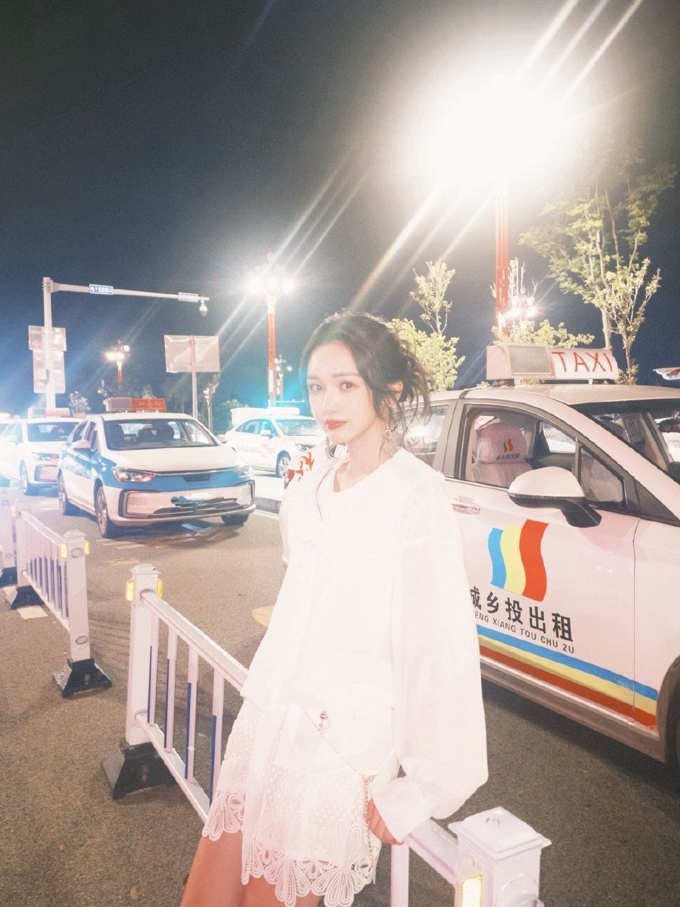 靳梦佳独特的解压方式 谁被靳梦佳刷碗解压打动？《这里很好吃》里她直言：《中餐厅》