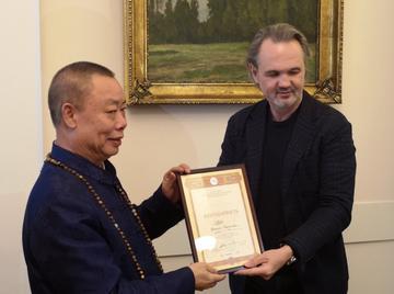 为什么中俄合作70周年联合采访，塔斯社没带记者去莫斯科？
新华社消息，为纪念新华