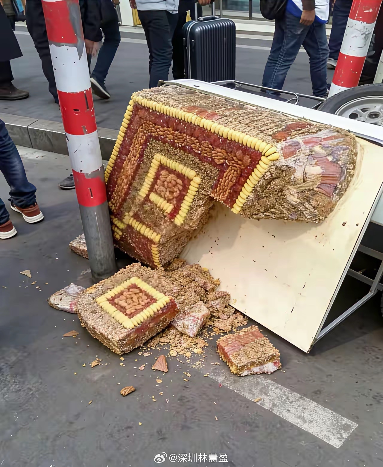 这估计顶我一个月工资了！ 