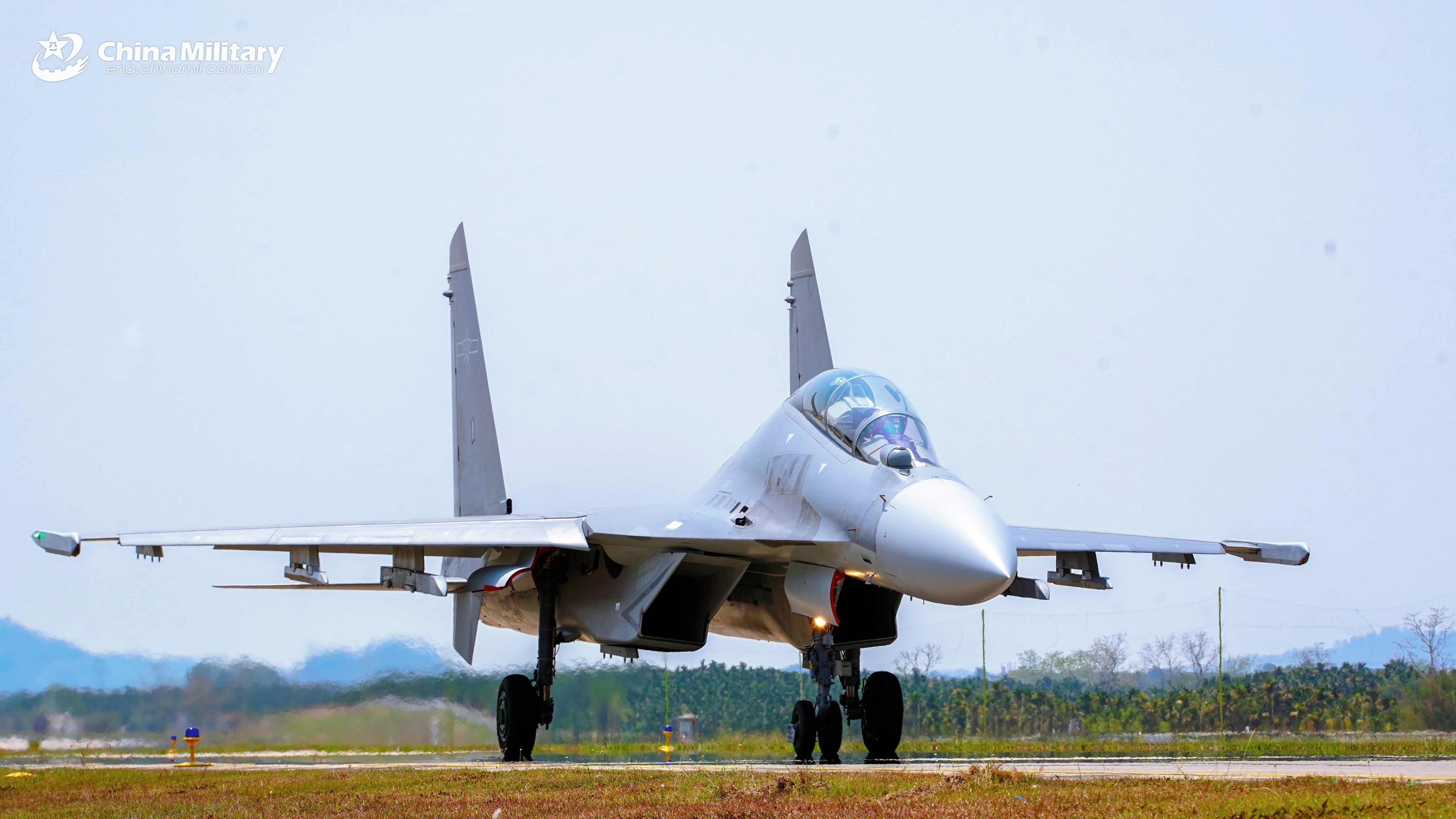 南海歼-16，持续宣传烽火问鼎计划 制胜空天