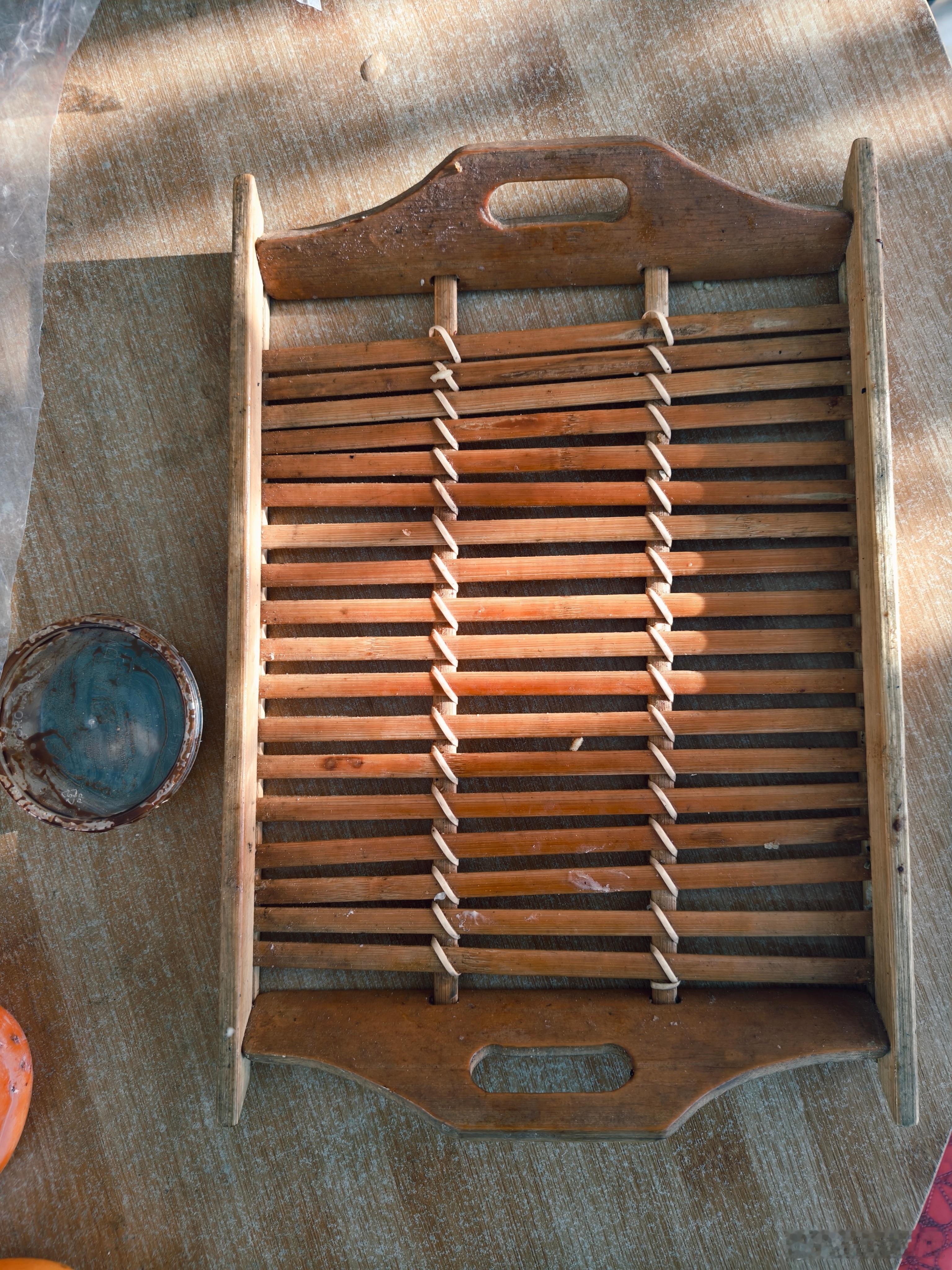 今日大雪，马上就会更冷了早晨吃了煎饼，自己做的，还挺嫩今日立下flag，争取每天