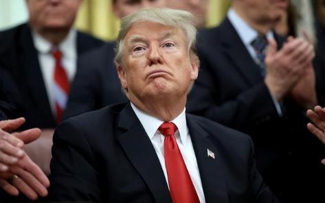 美国能源这次真的被逼到了尴尬位置：曾经高调批评拜登“抽空油库”的特朗普，如今自己