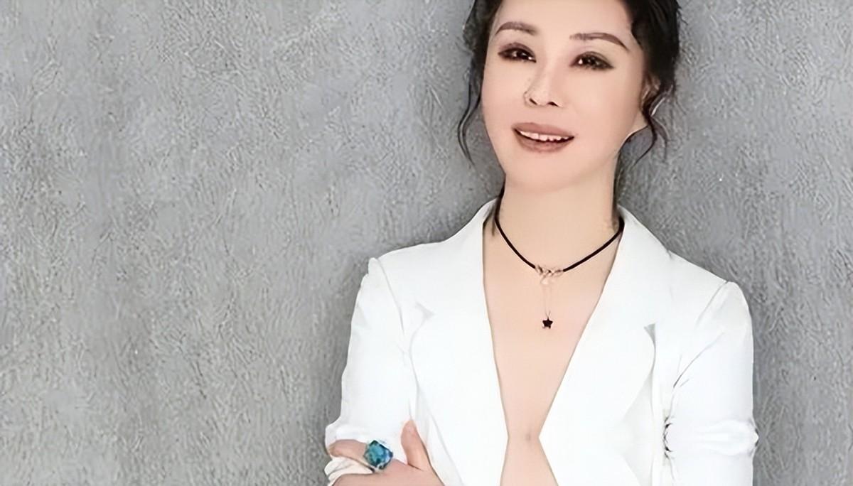 说起当年那首火遍大江南北的《为了谁》，大街小巷几乎无人不知，而这首歌的演唱者祖海