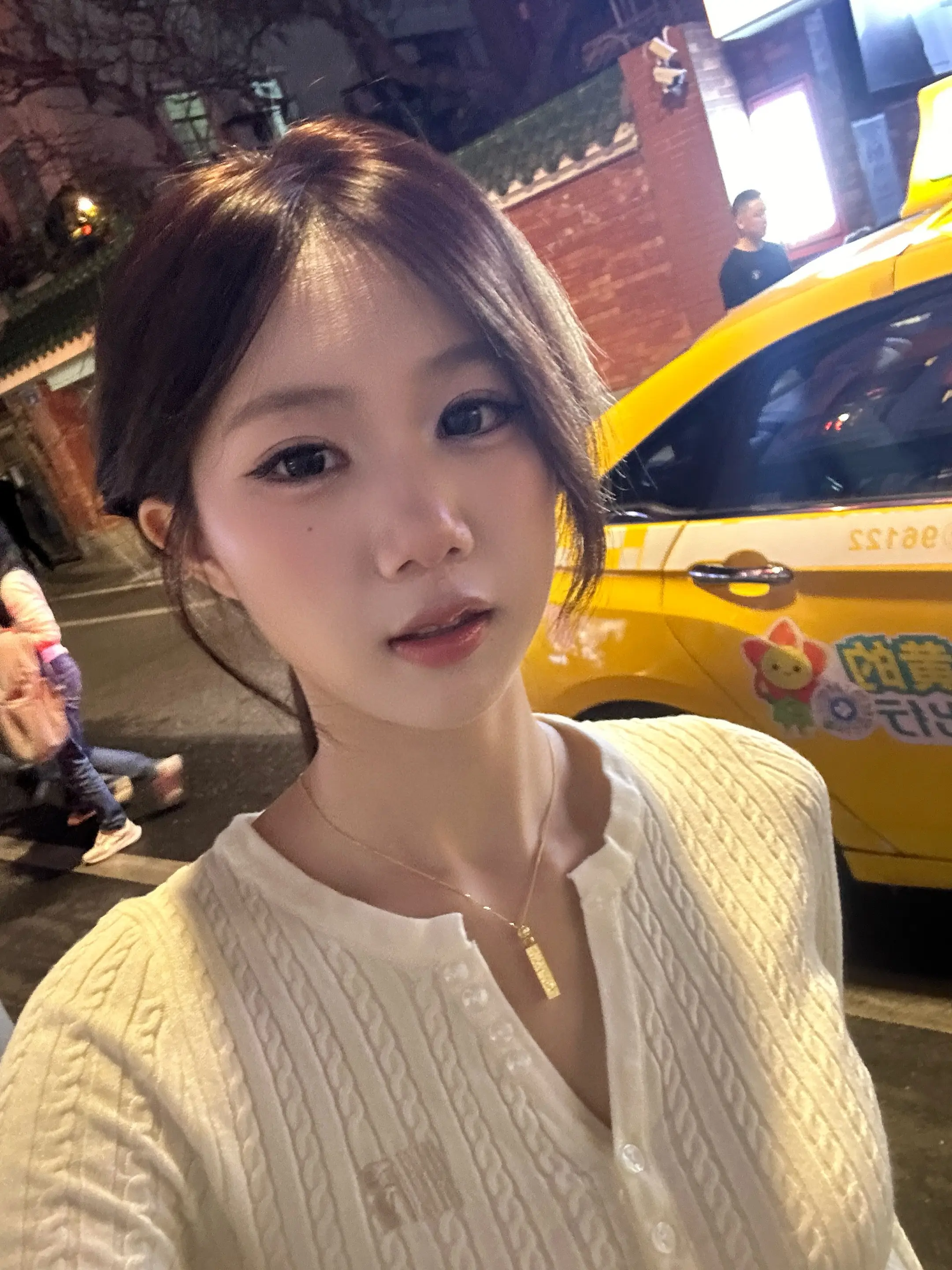  我会更坚强 会更独立 会更丰盈 会走的更远 再见