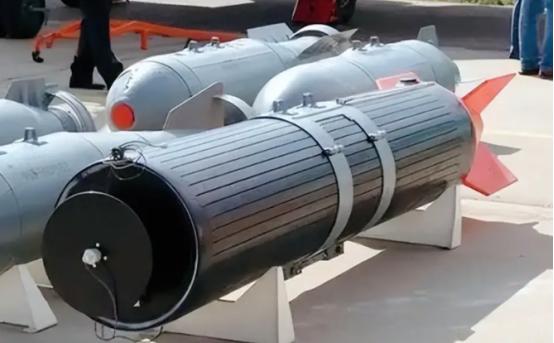 美台会用石墨弹攻击三峡吗？中国可以霸气警告全世界，任何国家只要对中国的三峡大坝，