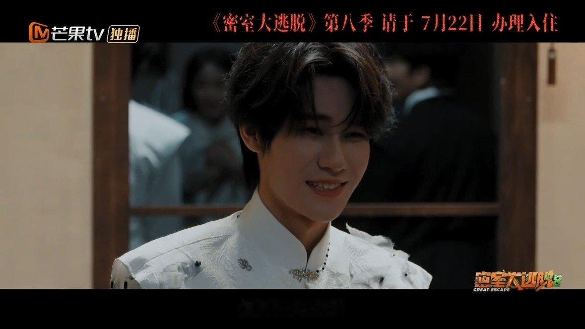 张真源怎么了妈妈密室大逃脱心心念念的妈妈主题密室预告新鲜出炉，正是直播里真源提到