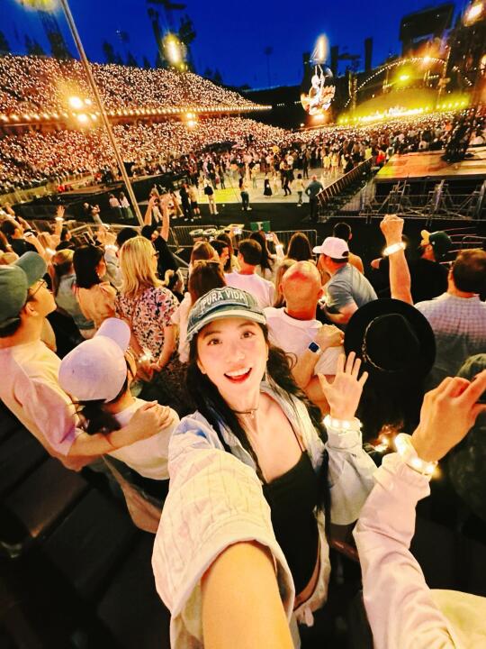 Coldplay💛全场灯光亮起的一瞬间✨