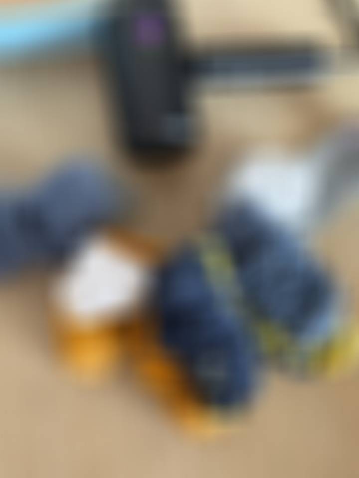 出门在外，带不了烘干机必带吹风机，委屈你了。 