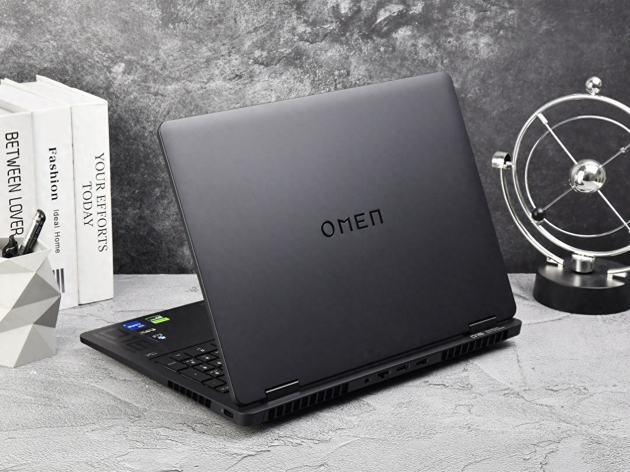 性能续航两不误！OMEN暗影精灵11实测《泰坦之旅2》，节能模式续航超预期