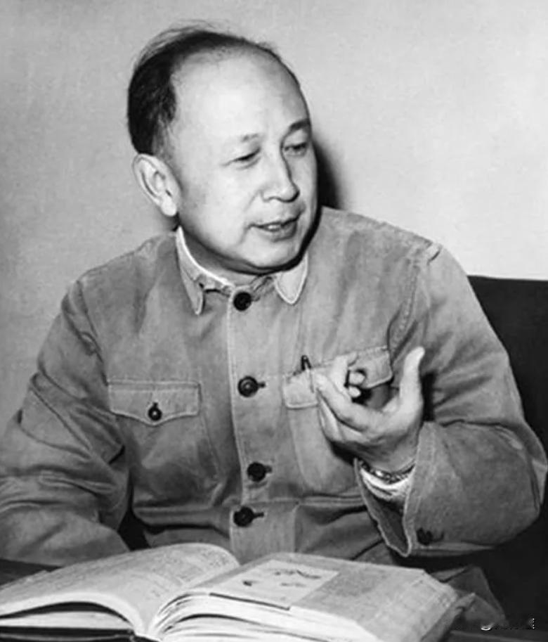 1964年，一个知青在看钱学森的论文时，发现方程推导错了，就给钱学森写信，谁知钱