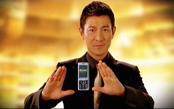 金立还在卖手机以前的金立和OPPO，vivo一样红火，每当节假日的时候，通讯街上