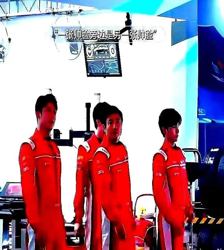 沈腾马丽又合体了。

开心麻花官宣新片《羞羞的铁拳2》，定档明年春节。

海报一