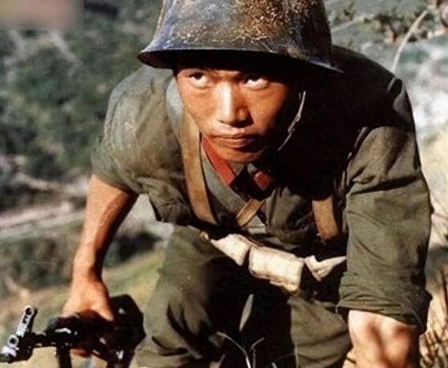 1979年，黄干宗被两个越南女兵“掳”进了大山深处。他本以为自己必死无疑，却没想