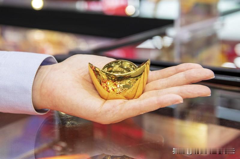 最近一段时间，黄金经历了大幅增长和明显的下跌！

这一涨一跌，不知道牵动了多少中