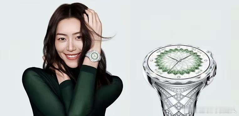 3万块钱一块的手表，一分钟就被抢光了。华为这款非凡大师女表，今天下午一开卖，标价