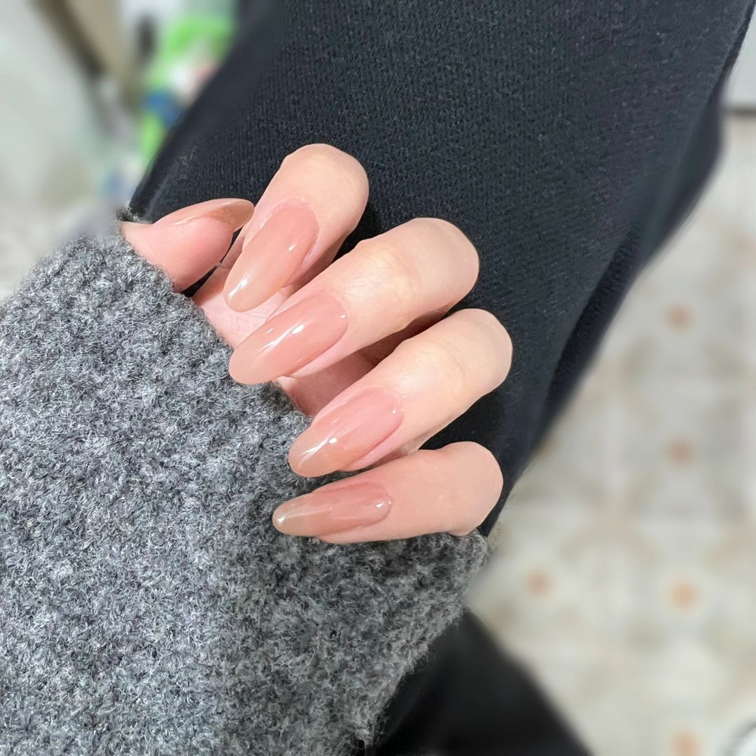 选来选去 还是做了裸色💅🏻