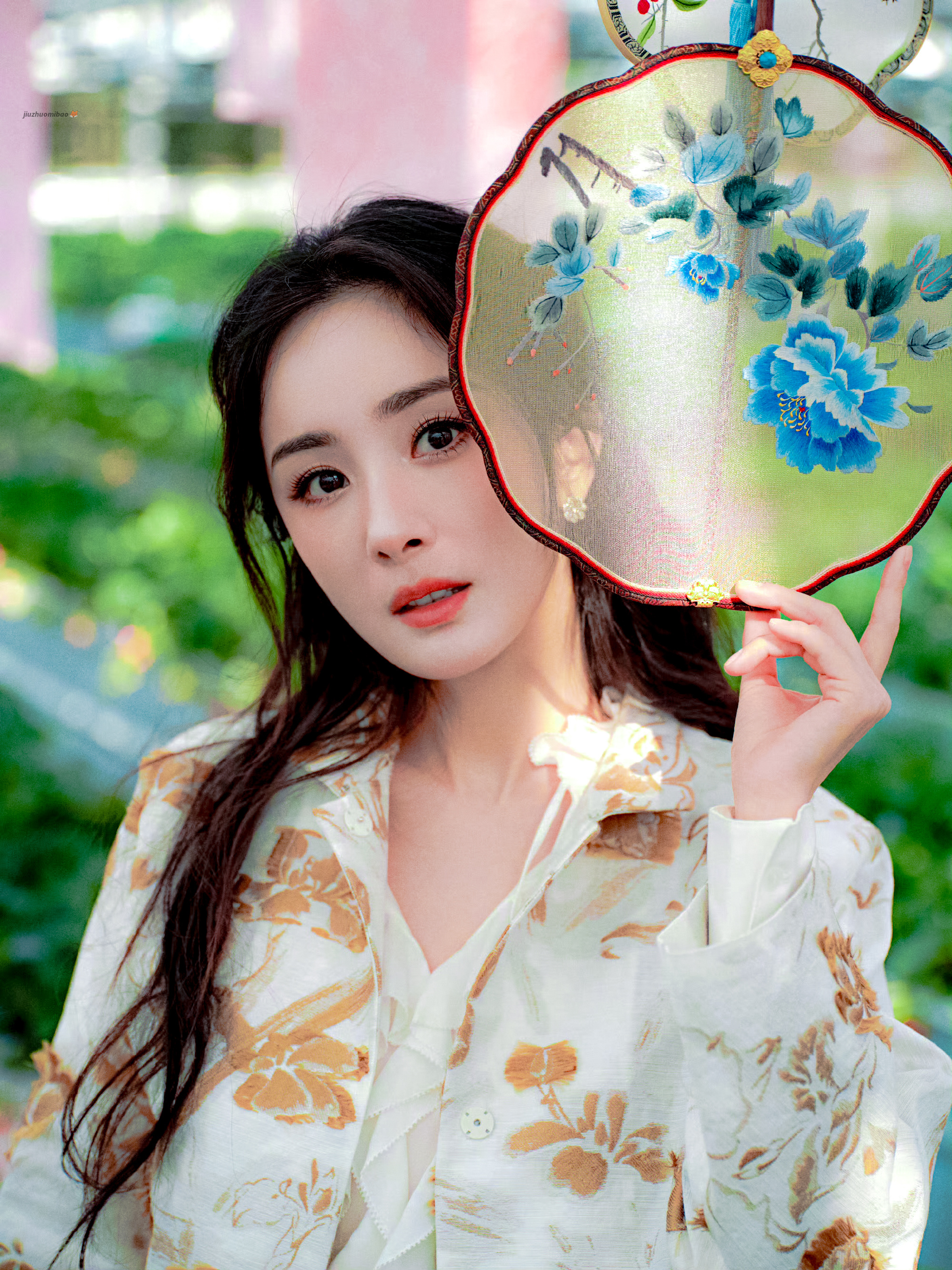 杨幂丨赴一场草莓之约🦊杨幂演我下班  专栏 · 小玖 自修