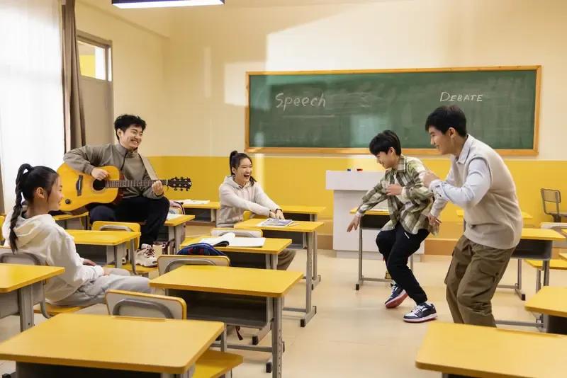 教师厌教的表现是什么？
学生厌学、家长难缠、非教学任务多、评职称难、学校领导的不