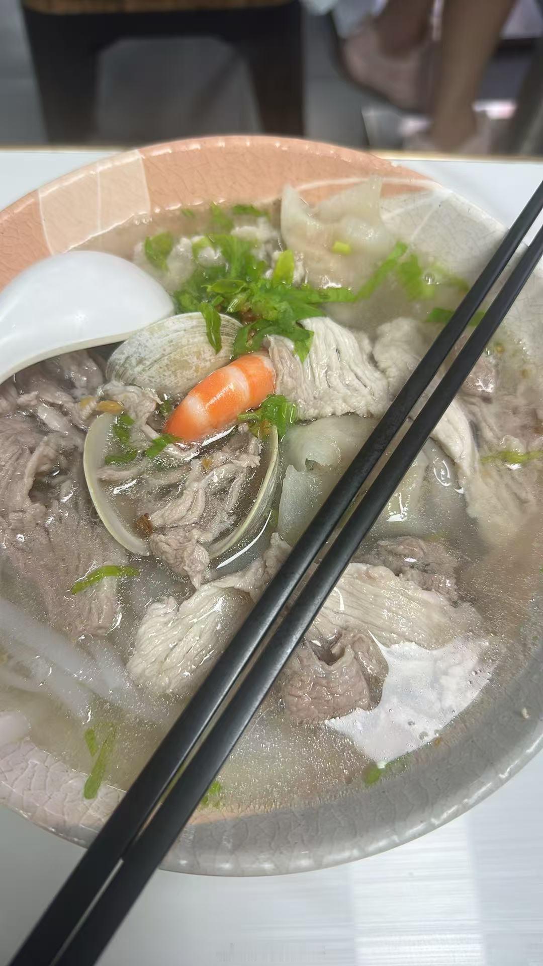 广东不知道吃啥的时候，我随便选吃个汤粉！ 