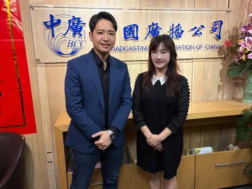 卢秀燕子弟兵证实美方军购底线是9000亿 望蓝营中央尊重！

国民党内部关于军购