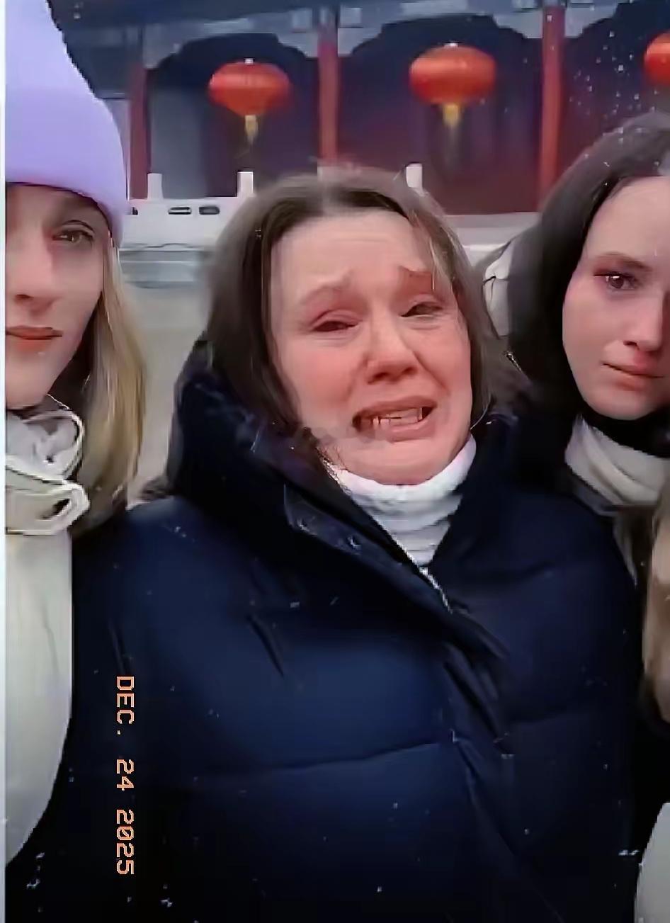 乌克兰母亲的抉择：三个女儿全嫁中国人，不求彩礼，只求安稳度日
 
一位乌克兰母亲